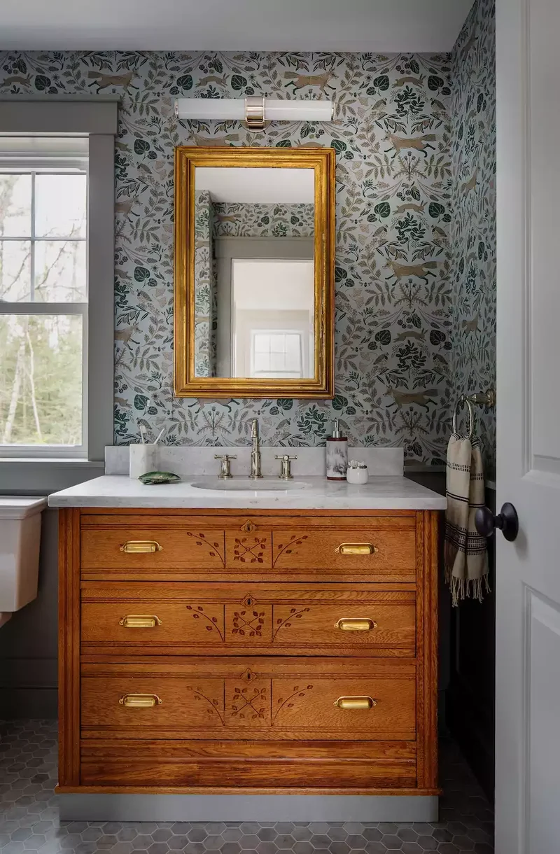 20 Vintage-Inspired Bathrooms Overflowing with Retro Appeal 19 Fake It