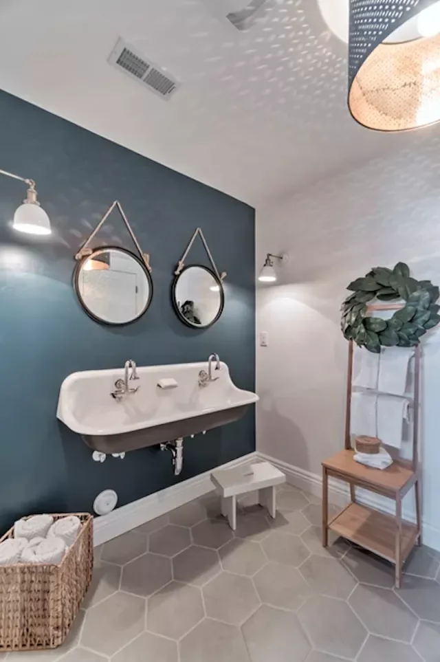 Farmhouse Style Bathroom