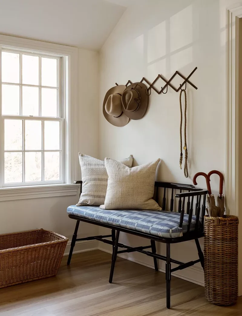 28 Beautiful Entryway Bench Ideas That Welcome Your Guests 17 Farmhouse Style Bench