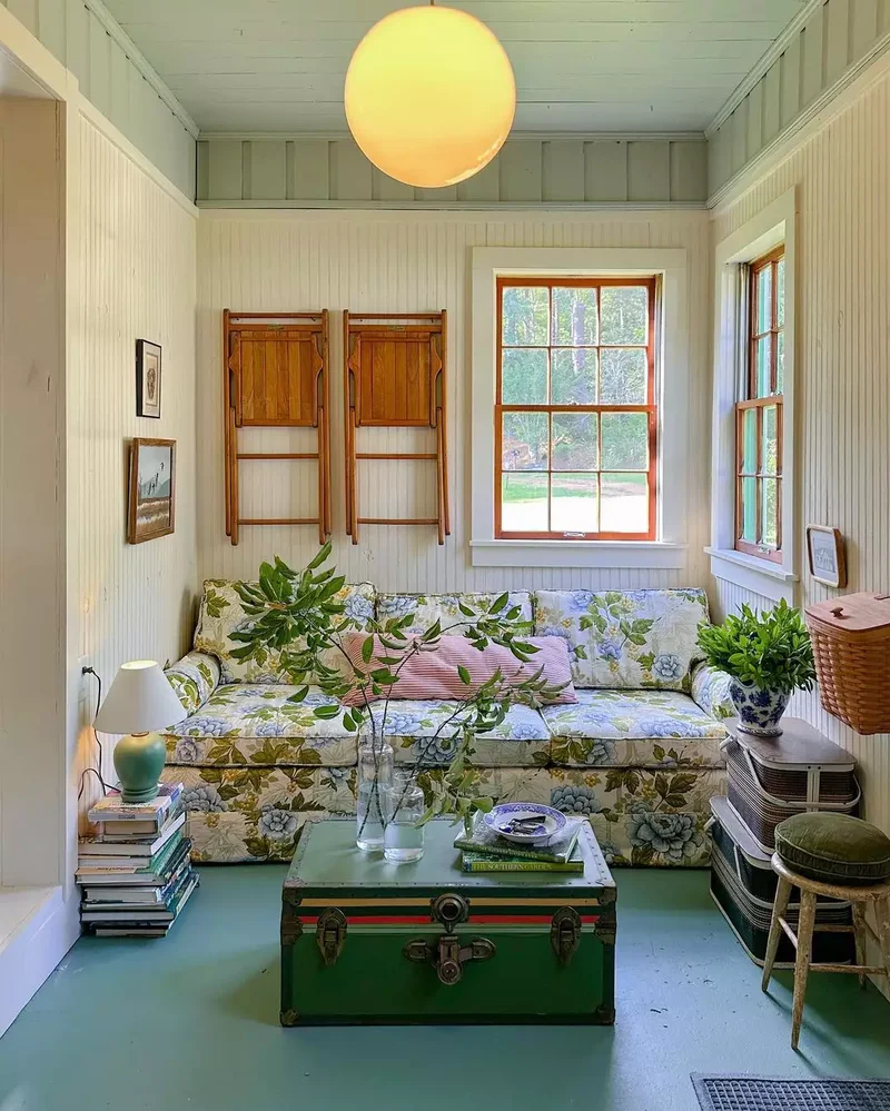 40 Cozy and Inviting Country Living Room Design Ideas 24 Feature a Floral Couch