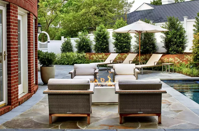 Flagstone Inlay Patio