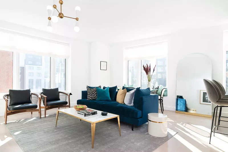 Contemporary Living Room Decorating Ideas That Stand the Test of Time 7 Floor Mirror