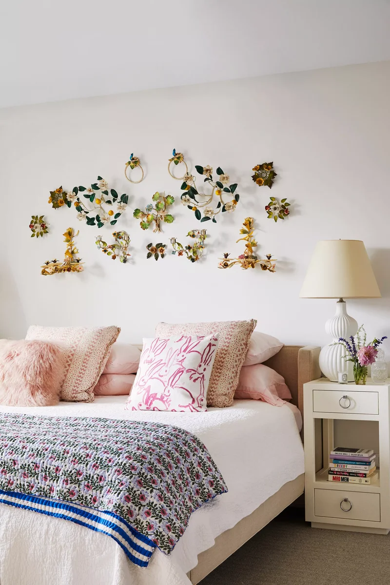 40 Bohemian Bedroom Ideas for Your Dreamy Personal Retreat 12 Floral Boho Bedroom Idea