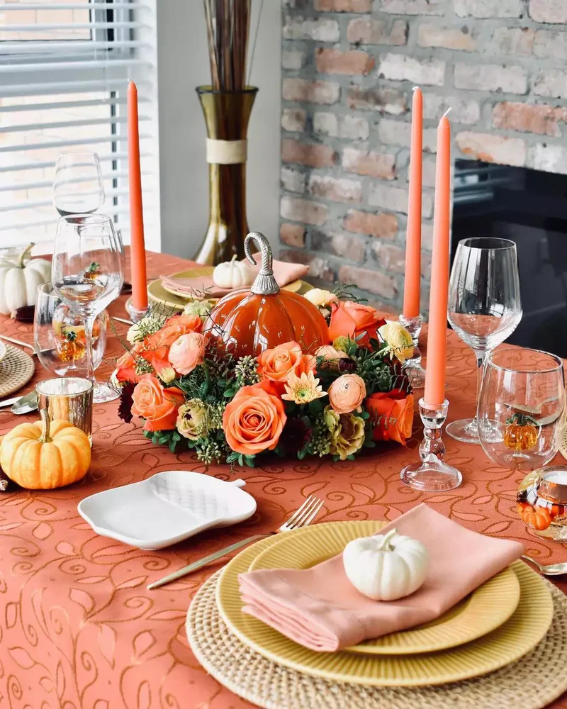 62 Stunning Thanksgiving Table Settings That Will Wow Guests 3 Floral Wreath Centerpiece