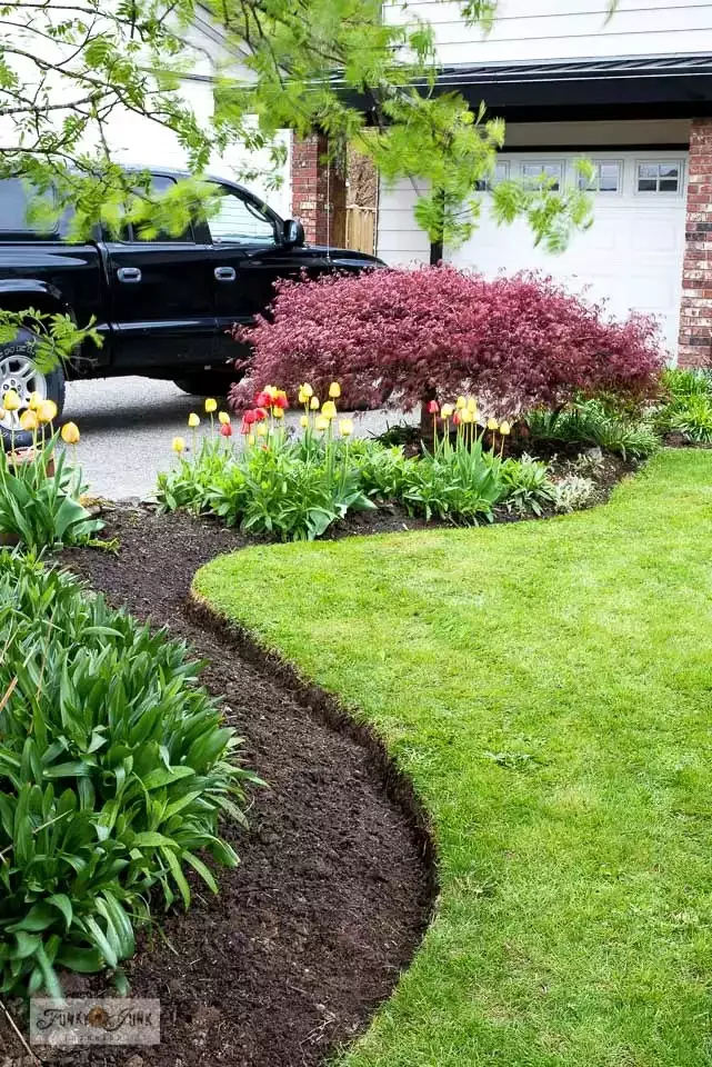 17 DIY Landscaping Projects You Can Start This Weekend 9 Flower Bed Edging