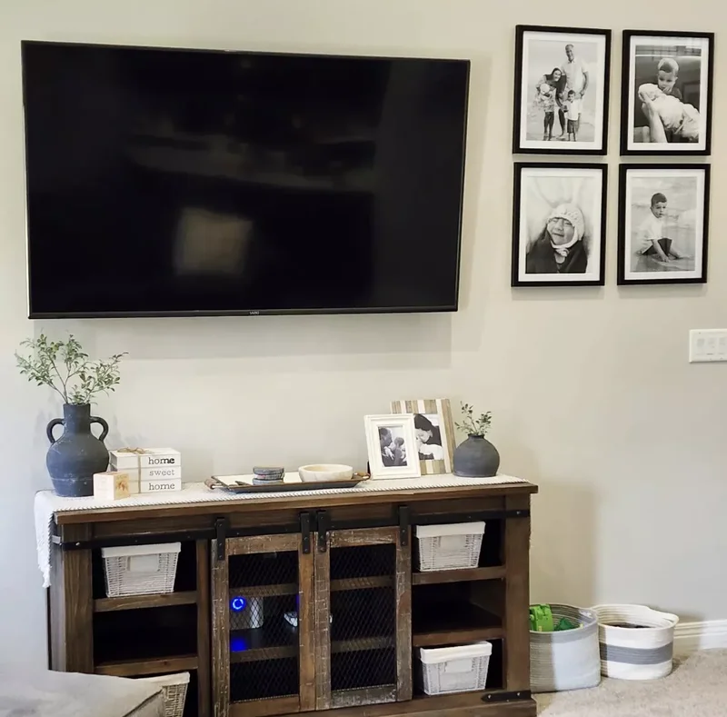 22 Beautiful Farmhouse TV Stand Styling Ideas You'll Love 8 Frame Photos