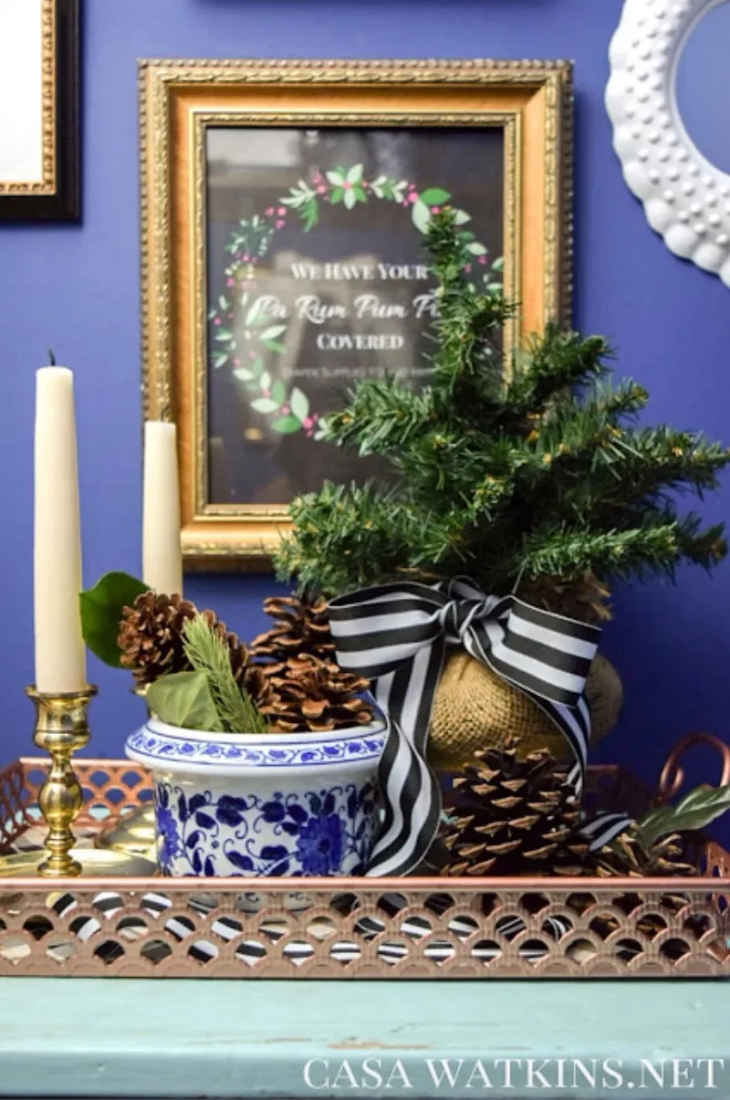 Decorating Your Bathroom for Christmas: 32 Festive Ideas 27 Frame a Christmas Message