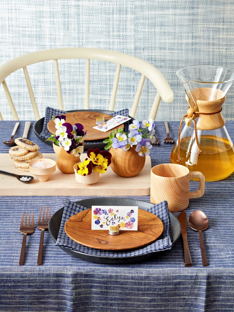 42 Easter Centerpiece Ideas and Table Decor for Spring 18 Fresh Flower Centerpiece