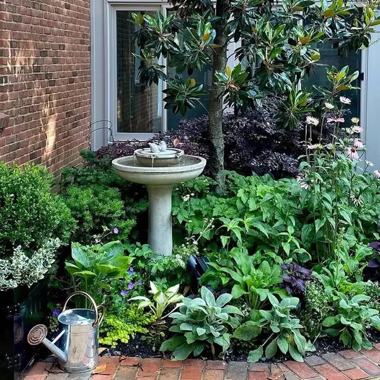 82 Stunning Front Yard Landscaping Ideas to Try This Spring 12 Front Yard