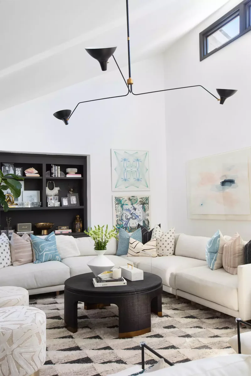 Contemporary Living Room Decorating Ideas That Stand the Test of Time 21 Geometric Area Rug