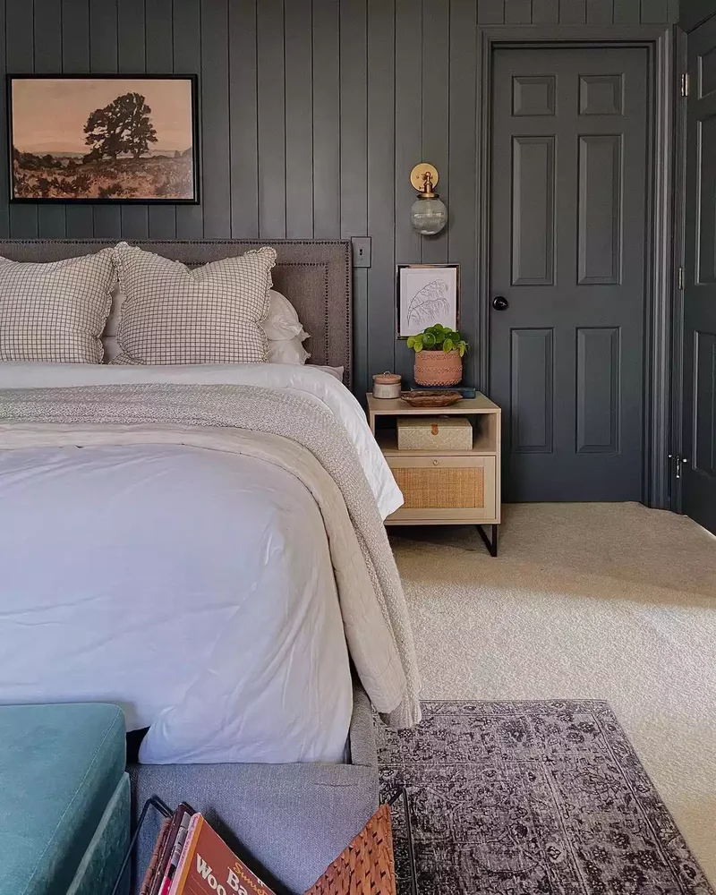 11 Dark Academia Bedroom Designs You'll Love to Recreate 4 Get Cozy