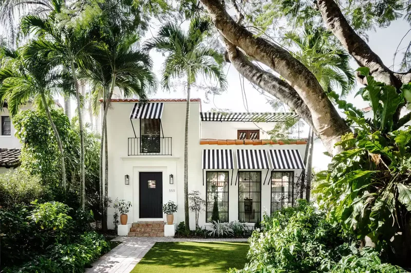 82 Stunning Front Yard Landscaping Ideas to Try This Spring 44 Glorious Tropical Glamour