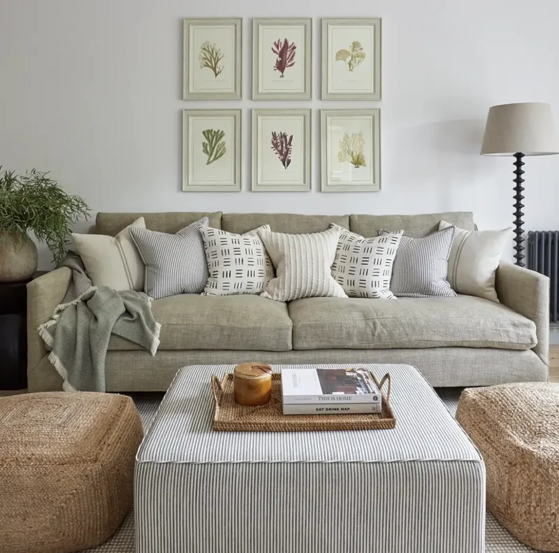 30 Living Room Wall Decor Ideas to Make a Bold Statement 19 Go Botanical