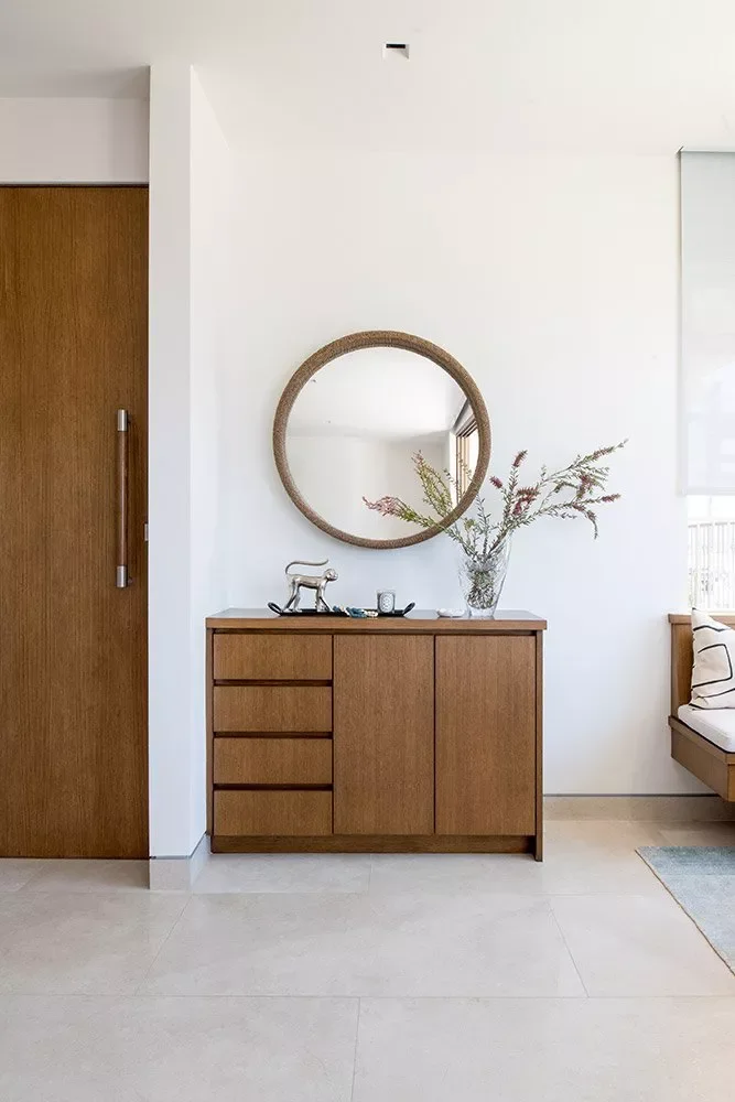 51 Entryway Mirror Ideas That Make Your Space Feel Larger 16 Go Monochrome