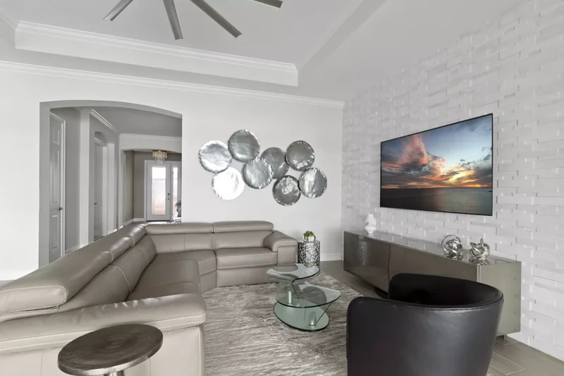 30 Living Room Wall Decor Ideas to Make a Bold Statement 21 Go Sculptural