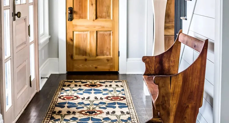 25 Stunning Entryway Rug Ideas for a Memorable First Look 21 Go Vintage Style