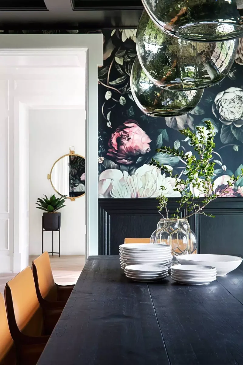 Go With Bold Wallpaper