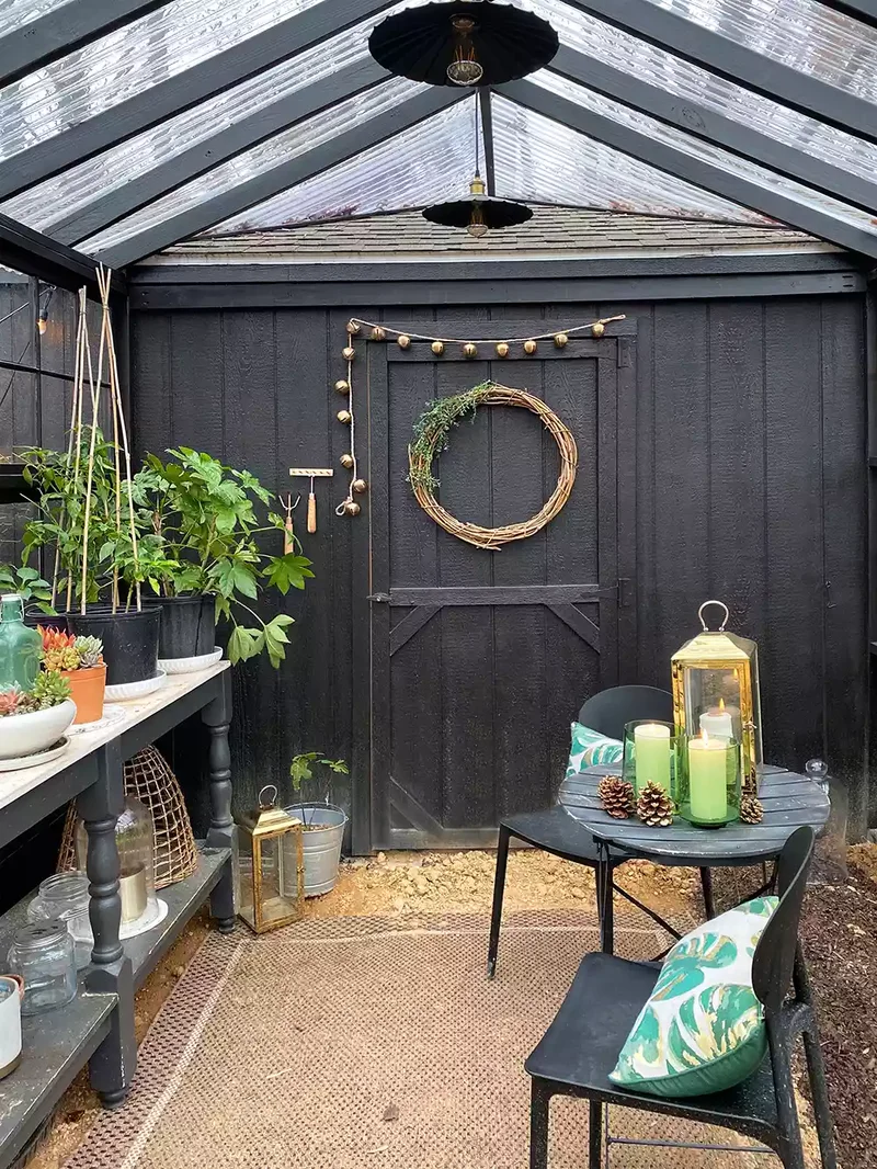 Christmas Door Decorating Ideas: 30 Designer Looks to Try 1 Greenhouse Wreath