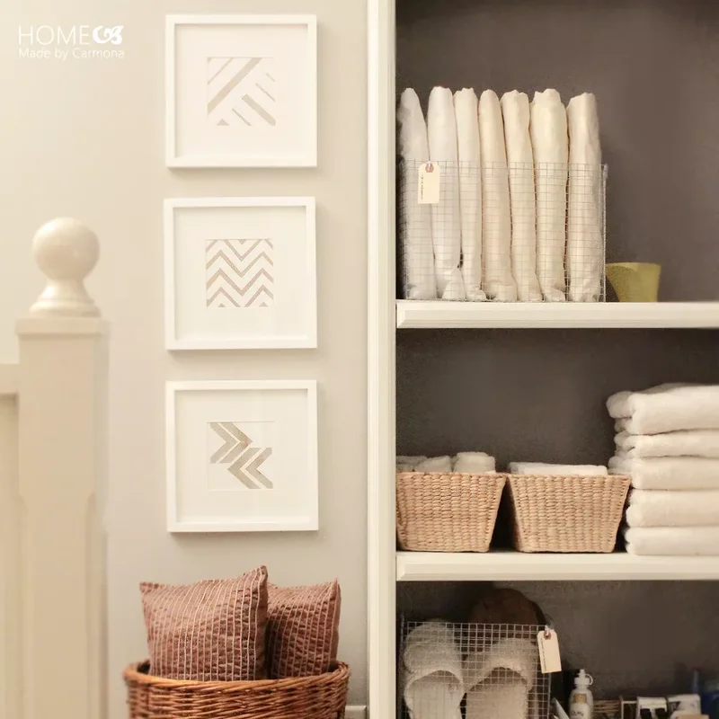 Hallway Guest Corner