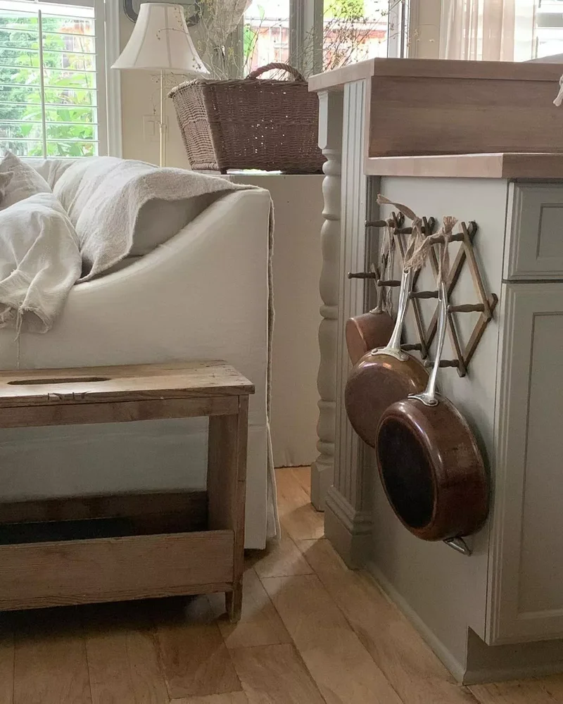 32 Country Kitchen Designs for a Cozy Cooking Retreat 32 Handy Hooks