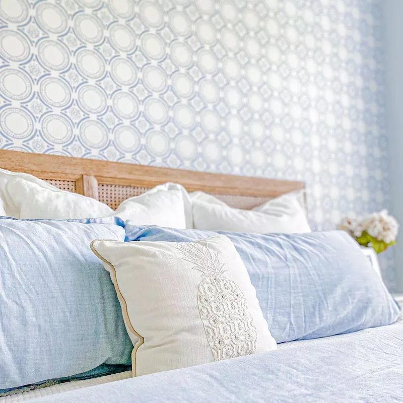 Hang Patterned Wallpaper