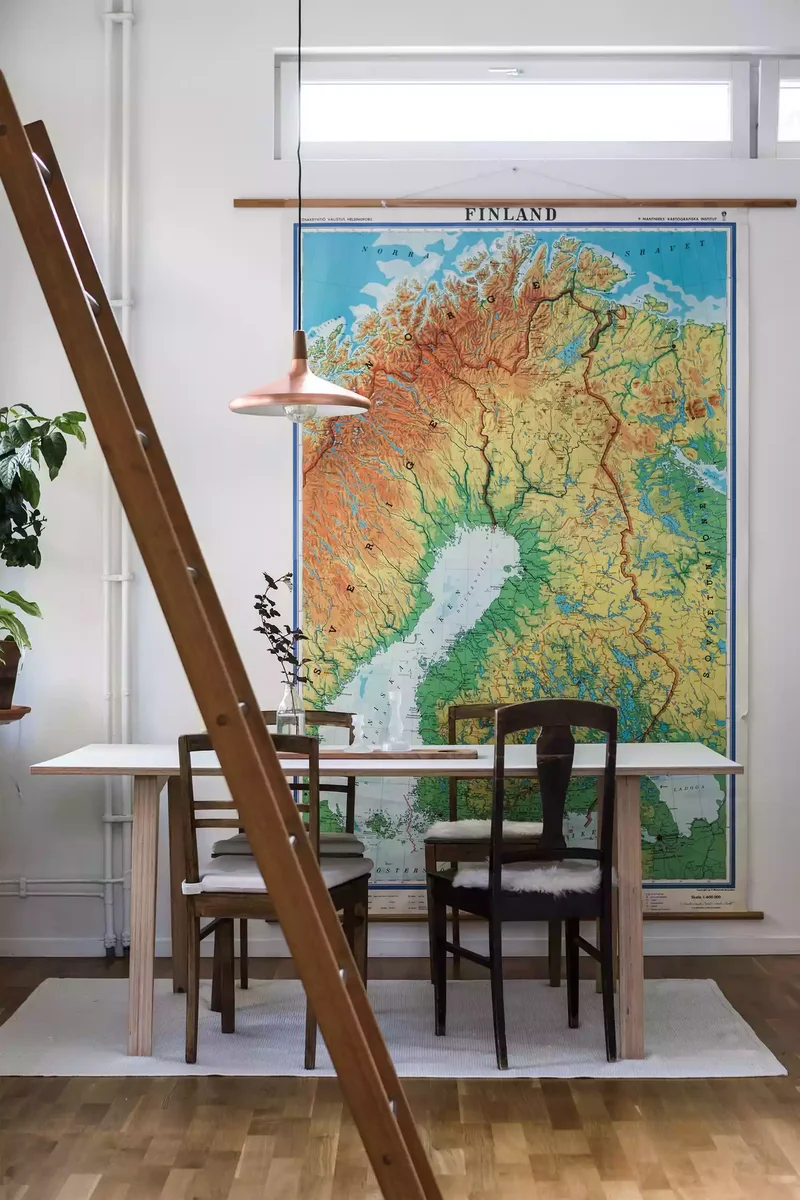 Hang a Large-Scale Map