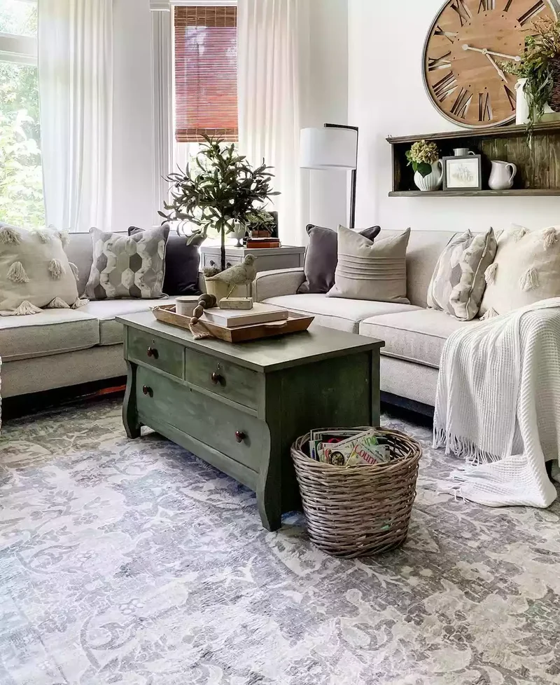 67 Farmhouse Style Ideas for Your Modern Rustic Home 18 Hang a Old-School Clock