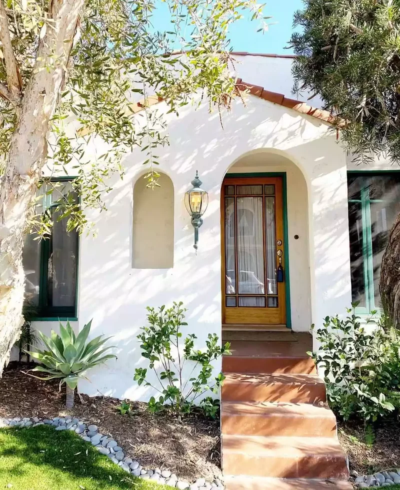 Hang a Stylish Sconce