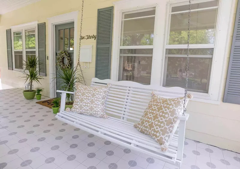 Hang an All-Season Wreath