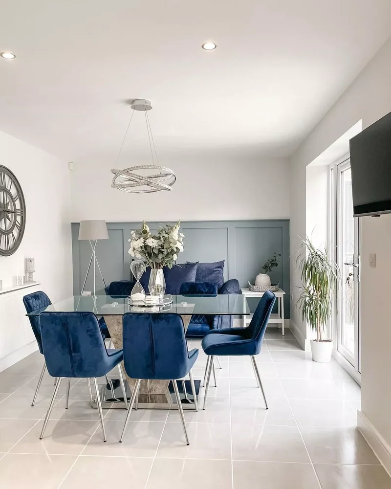 40 Beautiful Blue Dining Rooms You'll Want to Recreate 7 Have Fun With Velvet