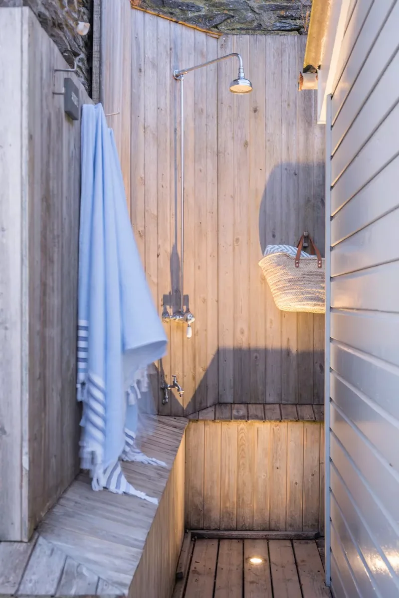 34 Beautiful Outdoor Shower Ideas for Backyards & Beach 22 Heated Outdoor Shower