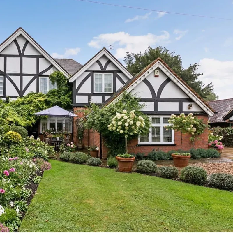 Hedge and Flower Edging