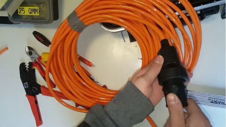 How To Make A 220 Volt Extension Cord For Generator?