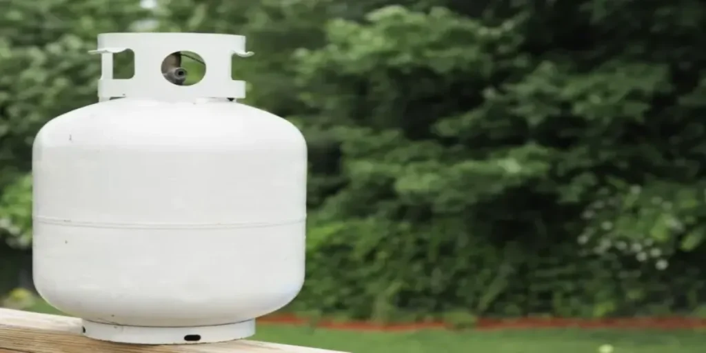 How to Calculate the Propane Tank Size for Your House