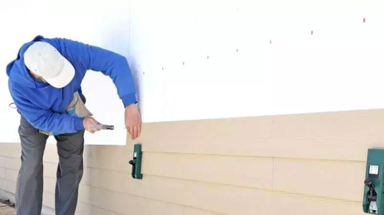 How to Determine the Perfect Nail Size for Vinyl Siding