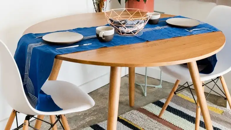 How to Measure an Oval Table for the Perfect Tablecloth Fit