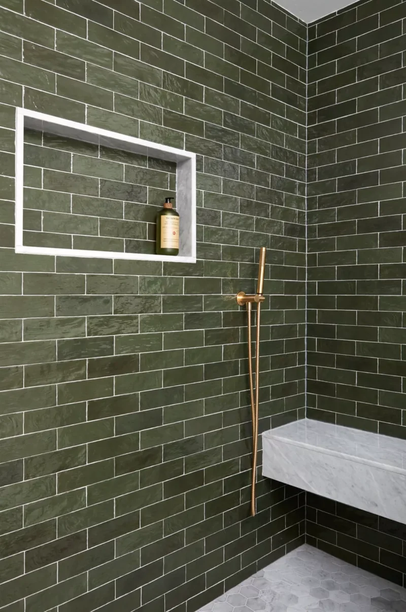 42 Vibrant Bathroom Color Ideas for Small Space Styling 22 Hunter Green