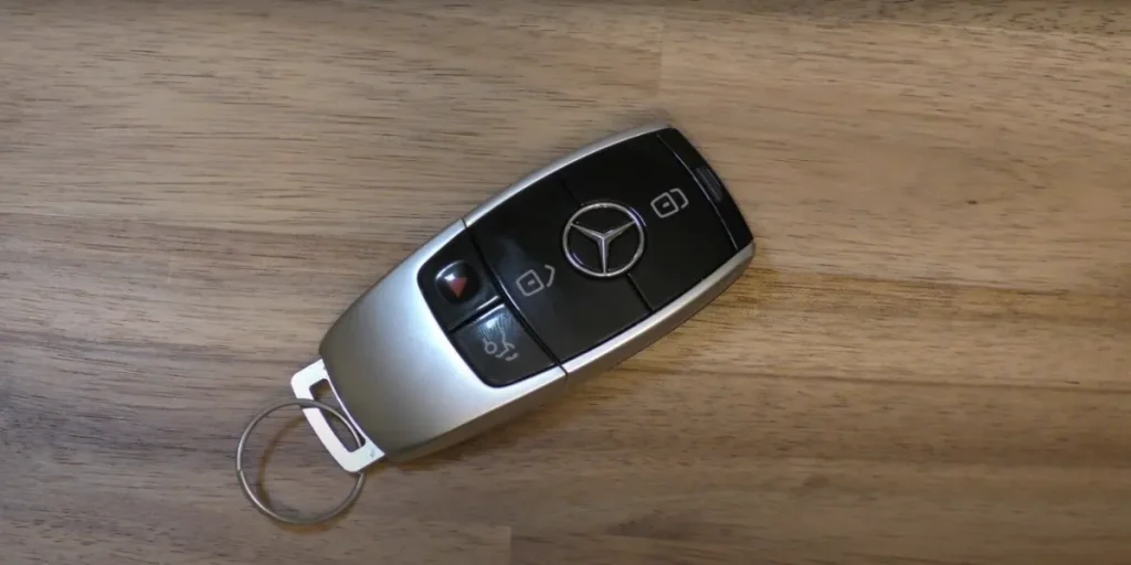 Identifying the Correct Battery Size for Mercedes Key Fob