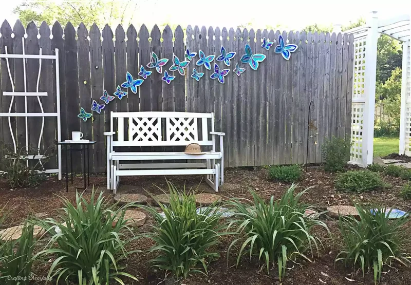 30 Creative Fence Decorating Ideas to Transform Your Yard 25 Install Cute Decals