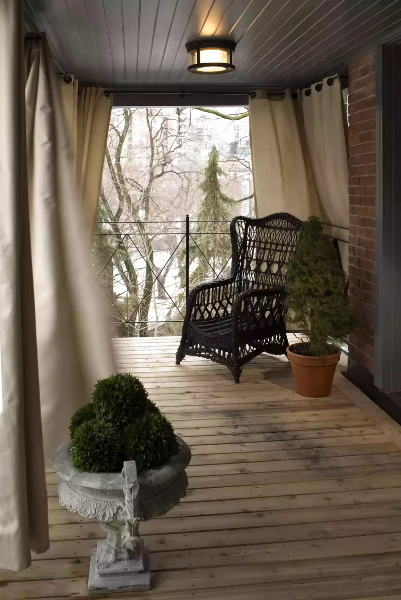 21 Deck Privacy Solutions for Your Outdoor Retreat 14 Install Outdoor Drapes