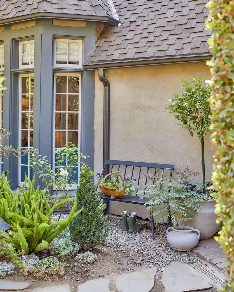 25 Front Patio Inspirations for Charming Outdoor Living 9 Install a Garden Bench