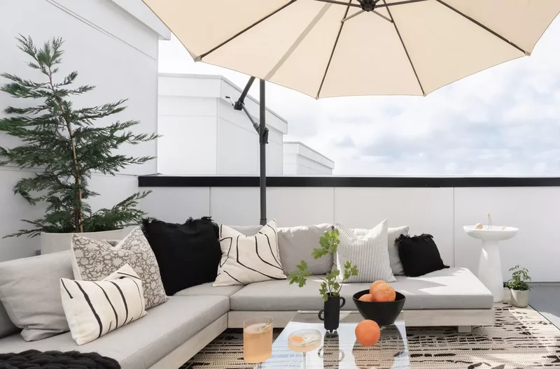 18 Amazing Outdoor Dining Ideas for Your Dream Backyard 14 Keep It Breezy With Neutral Colors