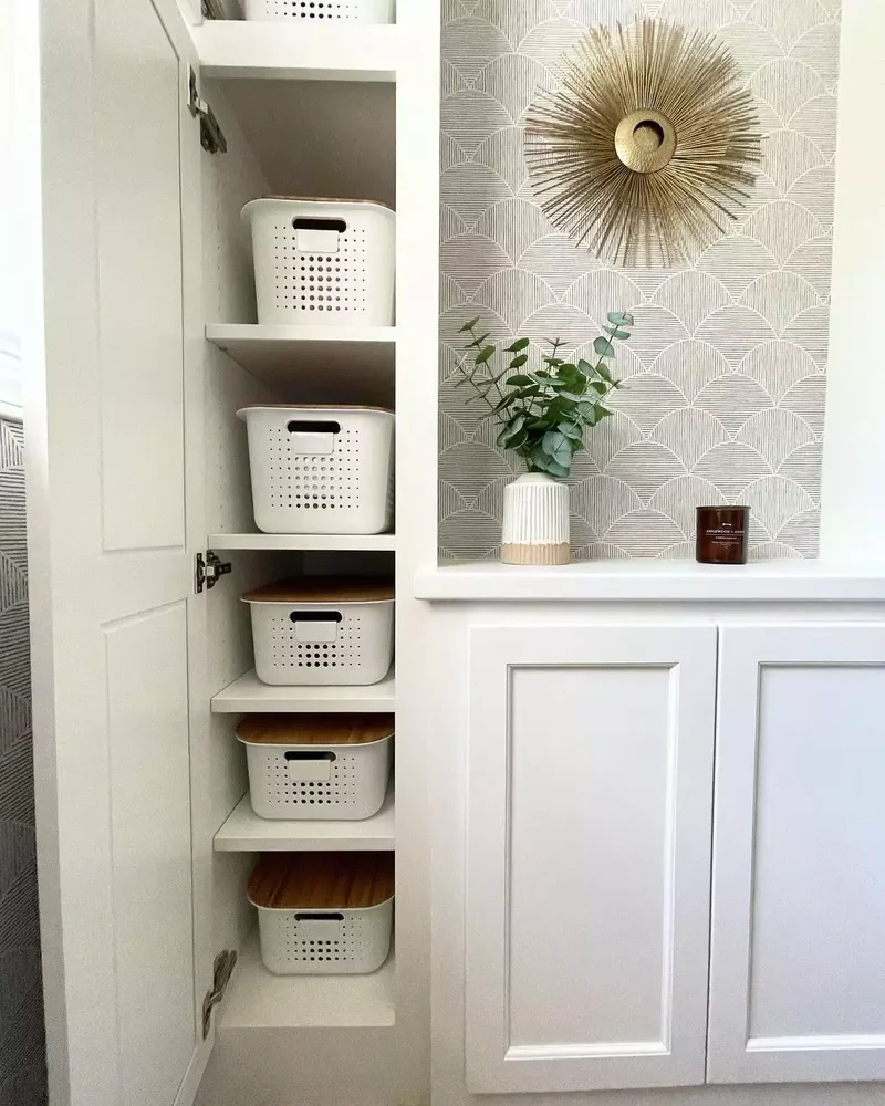 24 Smart Ways to Organize Your Bathroom Closet Beautifully 22 Keep It Cohesive