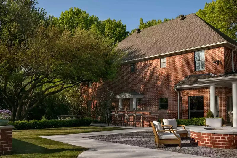 20 Brick Fire Pit Designs, From Rustic to Modern Styles 16 Keep It Traditional