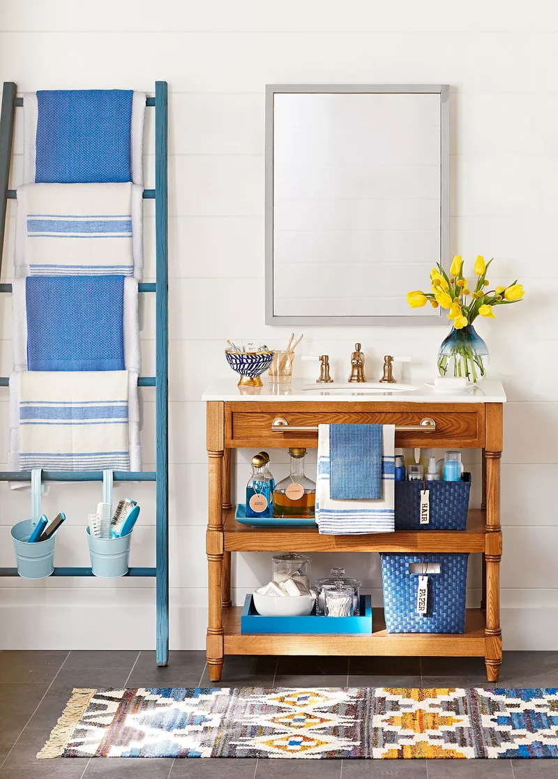 28 Smart Bathroom Towel Storage Solutions That Work 6 Ladder Towel Rack