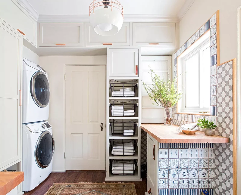 13 Dual-Purpose Mudroom Laundry Room Ideas for Your Home 1 Laundry Room with Open Storage