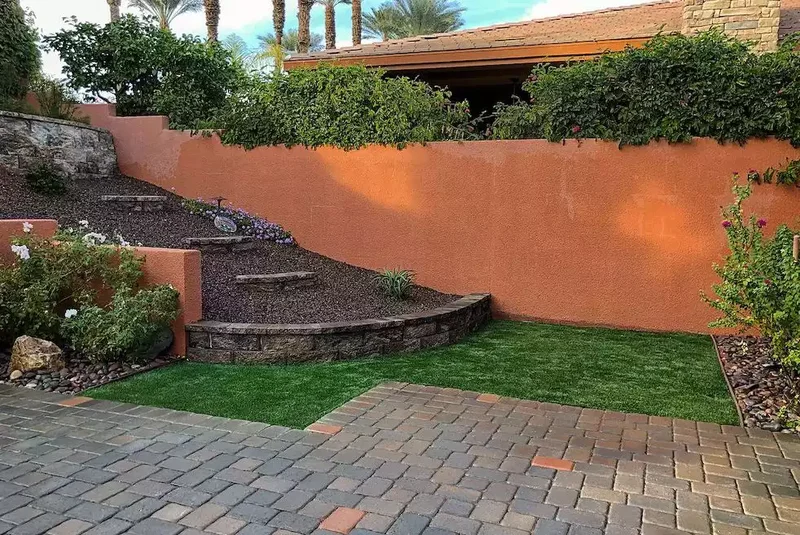 24 Beautiful Desert Landscaping Ideas for Hot Climates 13 Lay Out Some Artificial Turf