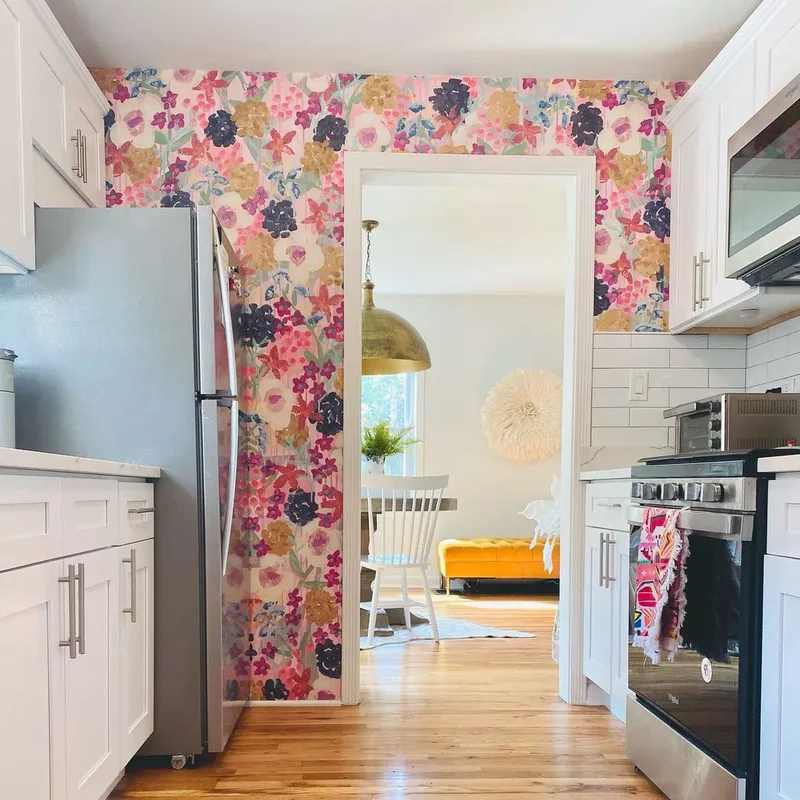 20 Beautiful Kitchen Accent Wall Ideas to Transform Your Space 7 Let Your Kitchen Reflect Your Personality