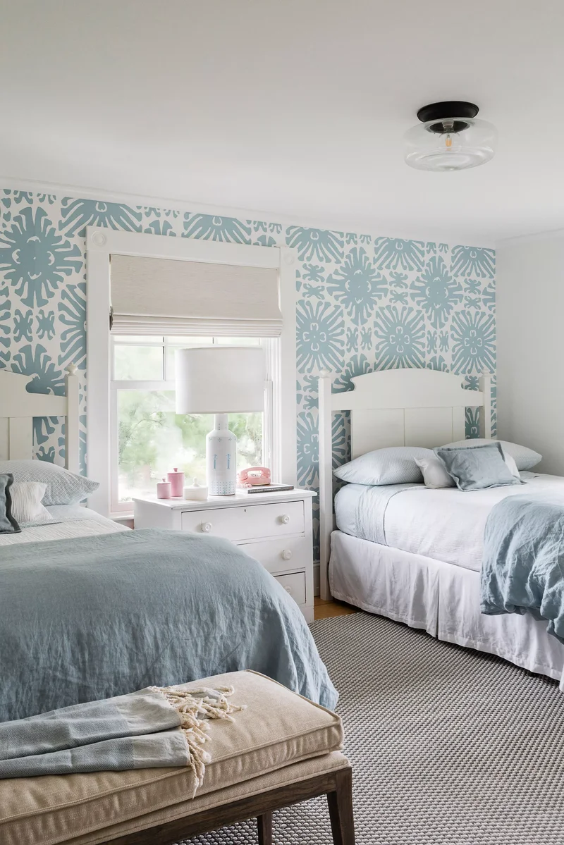 30 Beautiful Blue and White Bedroom Ideas for Restful Style 4 Light Blue and White Bedroom