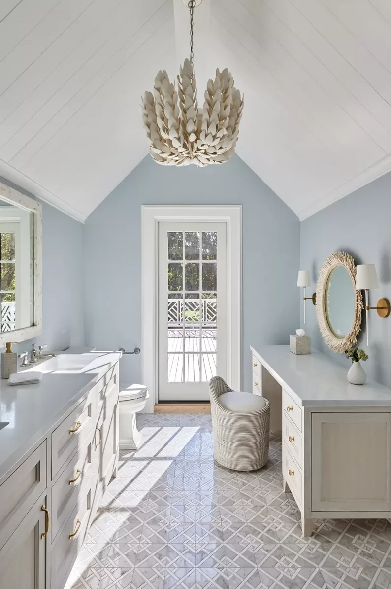 42 Vibrant Bathroom Color Ideas for Small Space Styling 42 Light Blue